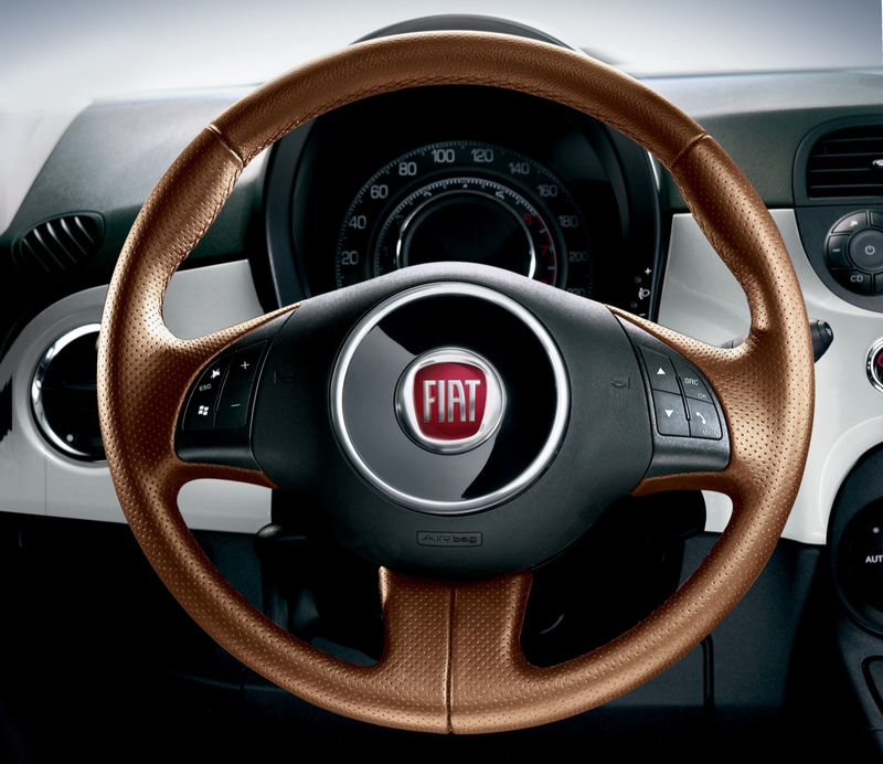Illustration for article titled Fiat 500 Rolls Out in Europe, Bristling with Tech Goodness
